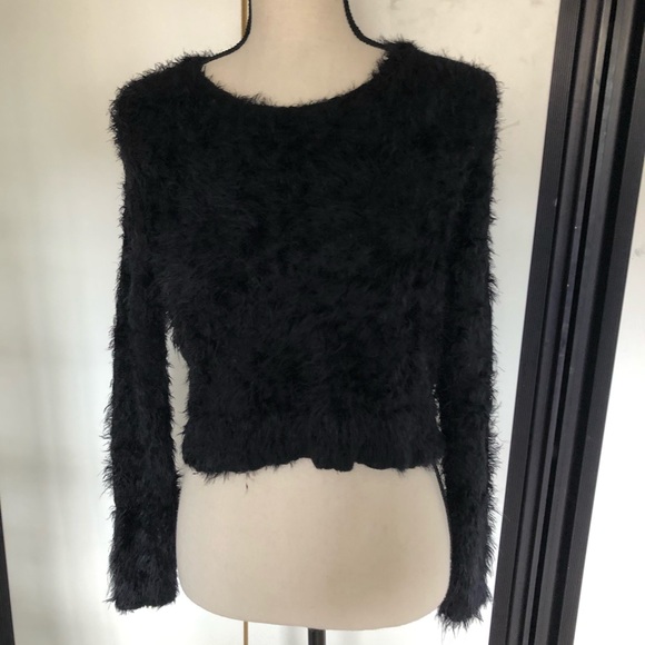 Brandy Melville Sweaters - 🔆Brandy fuzzy sweater
